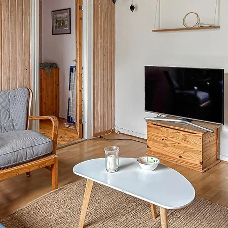 Holiday home 2 Bedroom Pet Friendly In *